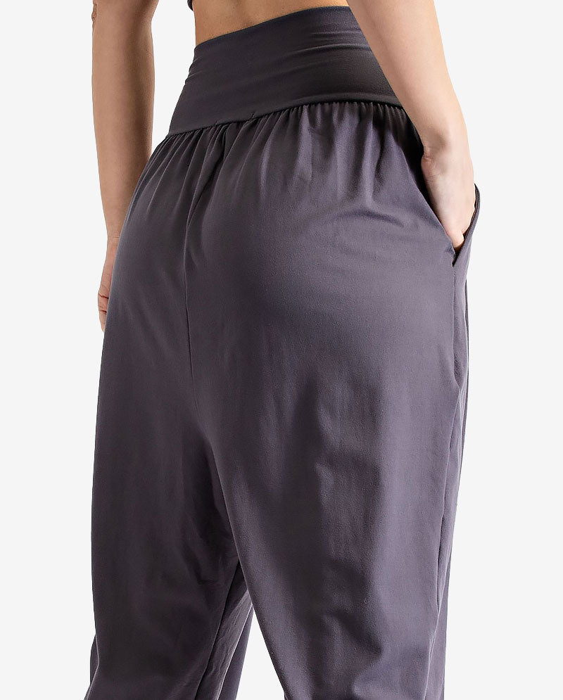 RAE MODE - BUTTER JOGGER WITH SIDE POCKETS