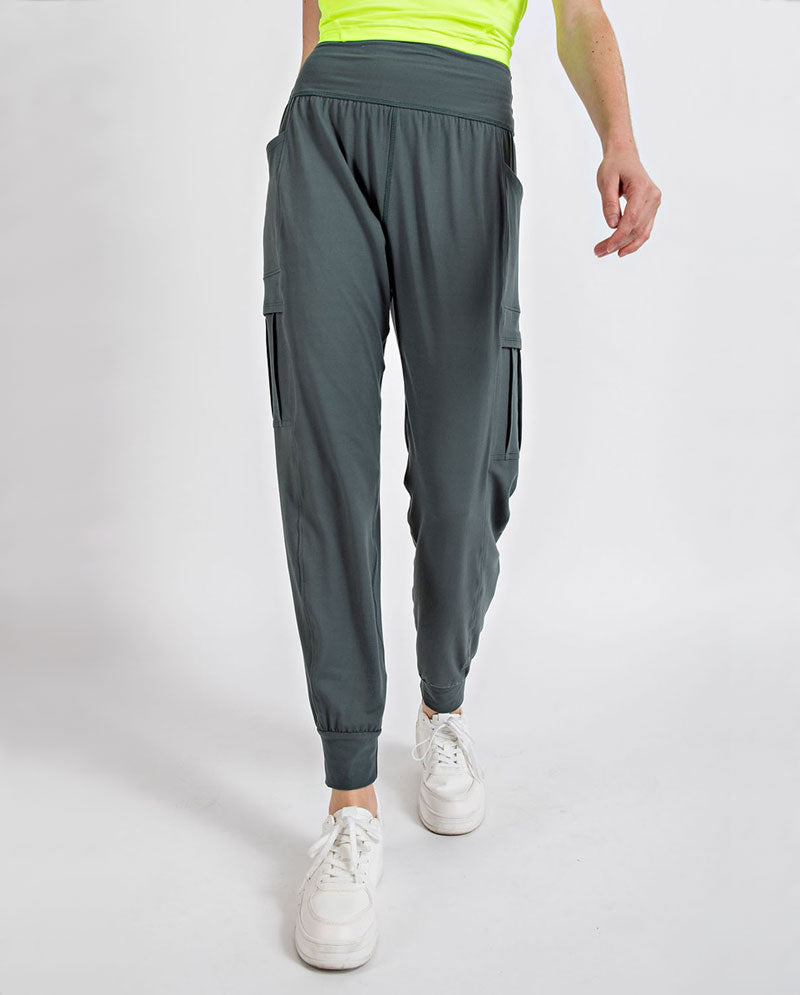 RAE MODE - BUTTER JOGGER WITH SIDE POCKETS