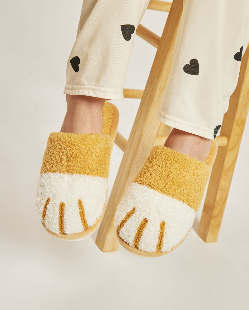 IC GURL - Cute Cat Paw Fun House Slipper