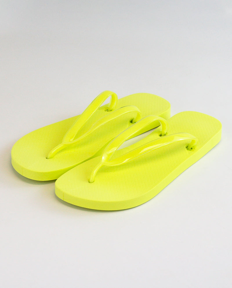 IC GURL - Women's Bright Summer Beach Flip Flops